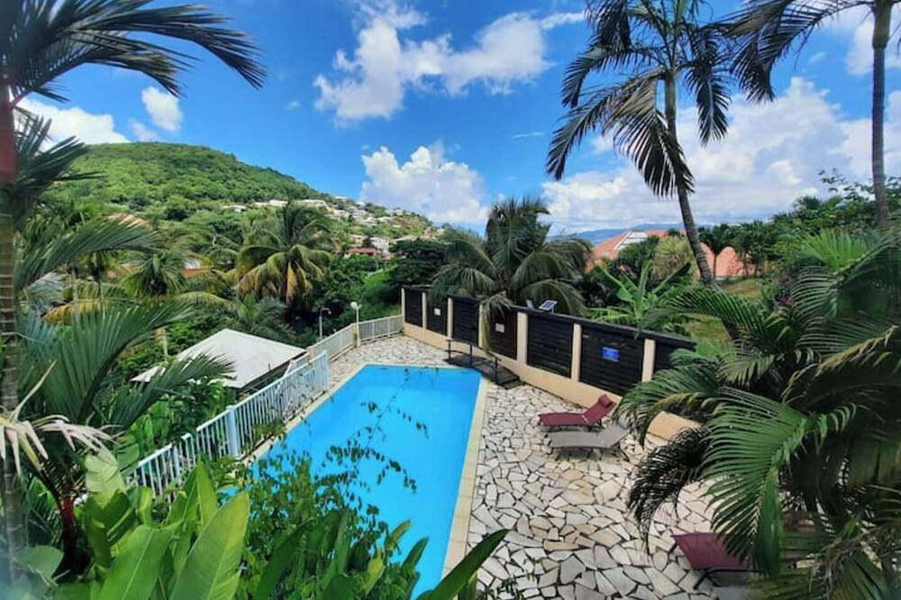 Entire apartment, Superb apartment in residence with swimming pool in Les Trois-Îlets, Martinique