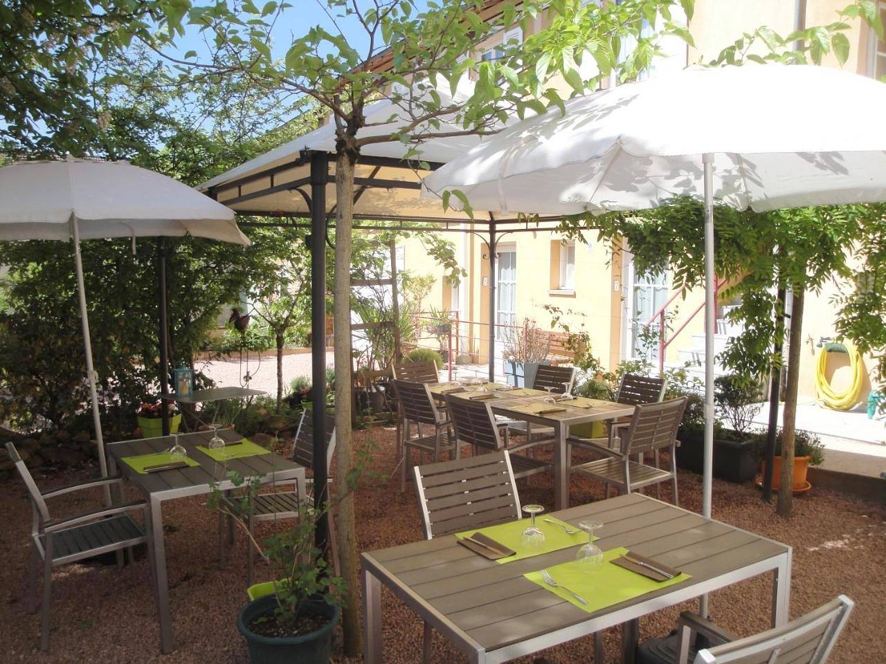 Hôtel restaurant Le Marronnier in Tramayes, Région de Mâcon