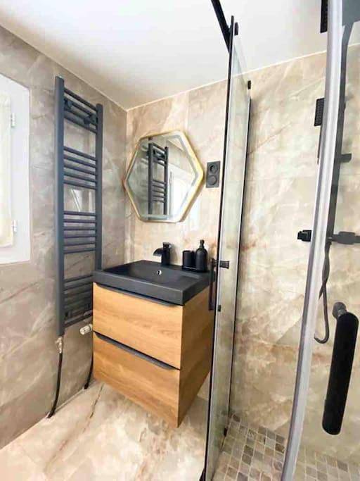 Gîte pour 4 personnes, avec jardin à Gentilly - 3