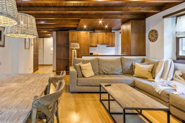 Ganze Wohnung, Ferienwohnung für 5 Personen mit Balkon in Baqueira, Naut Aran
