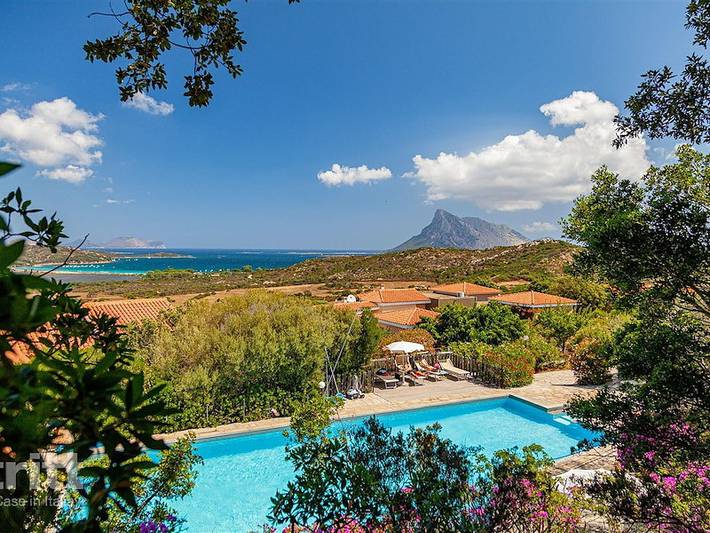 Feriehus for 6 personer, med badebasseng på Sardinia