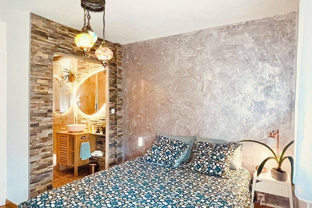 2-bedroom house in enchanting Le Blanc-Mesnil with Ac, Wifi, fitness room in Le Blanc-Mesnil, Seine-Saint-Denis