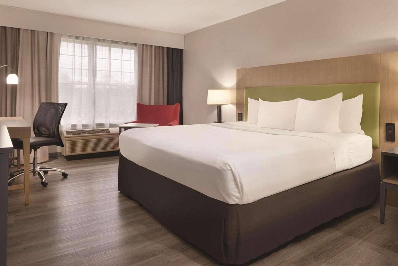 Country Inn & Suites by Radisson, Cedar Falls, Ia in Black Hawk County