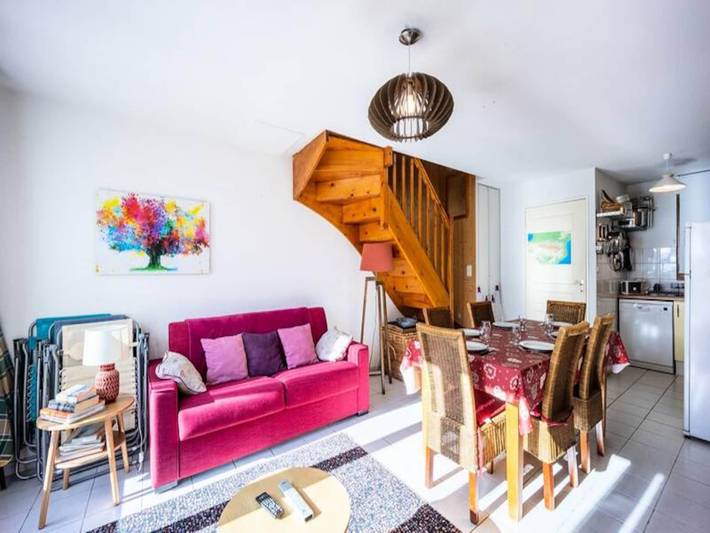 Gîte pour 8 personnes, avec jardin à Génos - 4