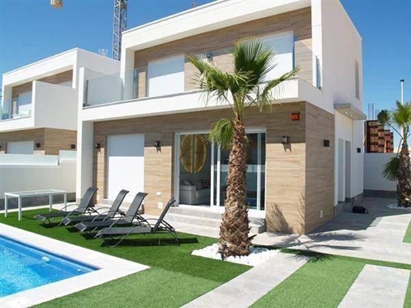 Casa rural para 6 personas, con Balcón y Terraza además de Jardín y Piscina en San Pedro del Pinatar