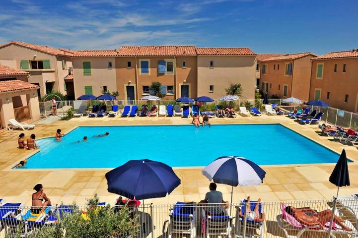 Appart’hôtel pour 8 personnes, avec Terrasse et Piscine