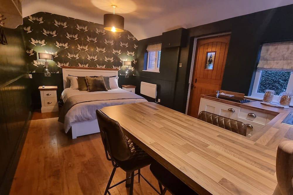 Estudio de campo con cocina in Great Alne, Warwickshire