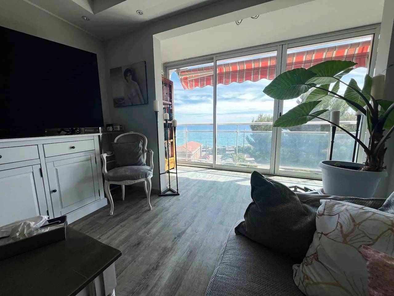 Ganze Wohnung, Helle Wohnung mit Jacuzzi in Cannes 60 m² in Cannes La Bocca, Cannes