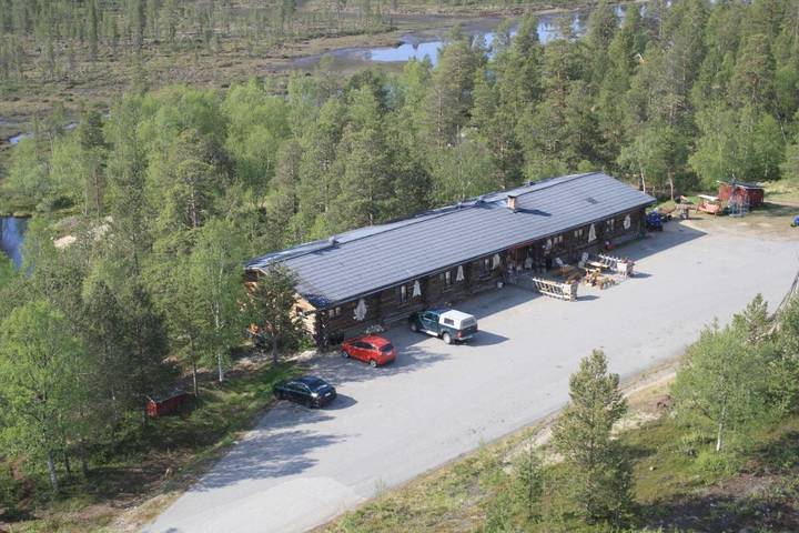 Chambre d’hôte pour 2 personnes, avec Terrasse et Jardin ainsi que Sauna et Vue sur le lac en Finlande