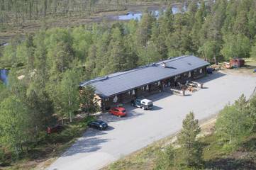 Chambre d’hôte pour 2 personnes, avec sauna ainsi que vue sur le lac et jardin dans Laponie