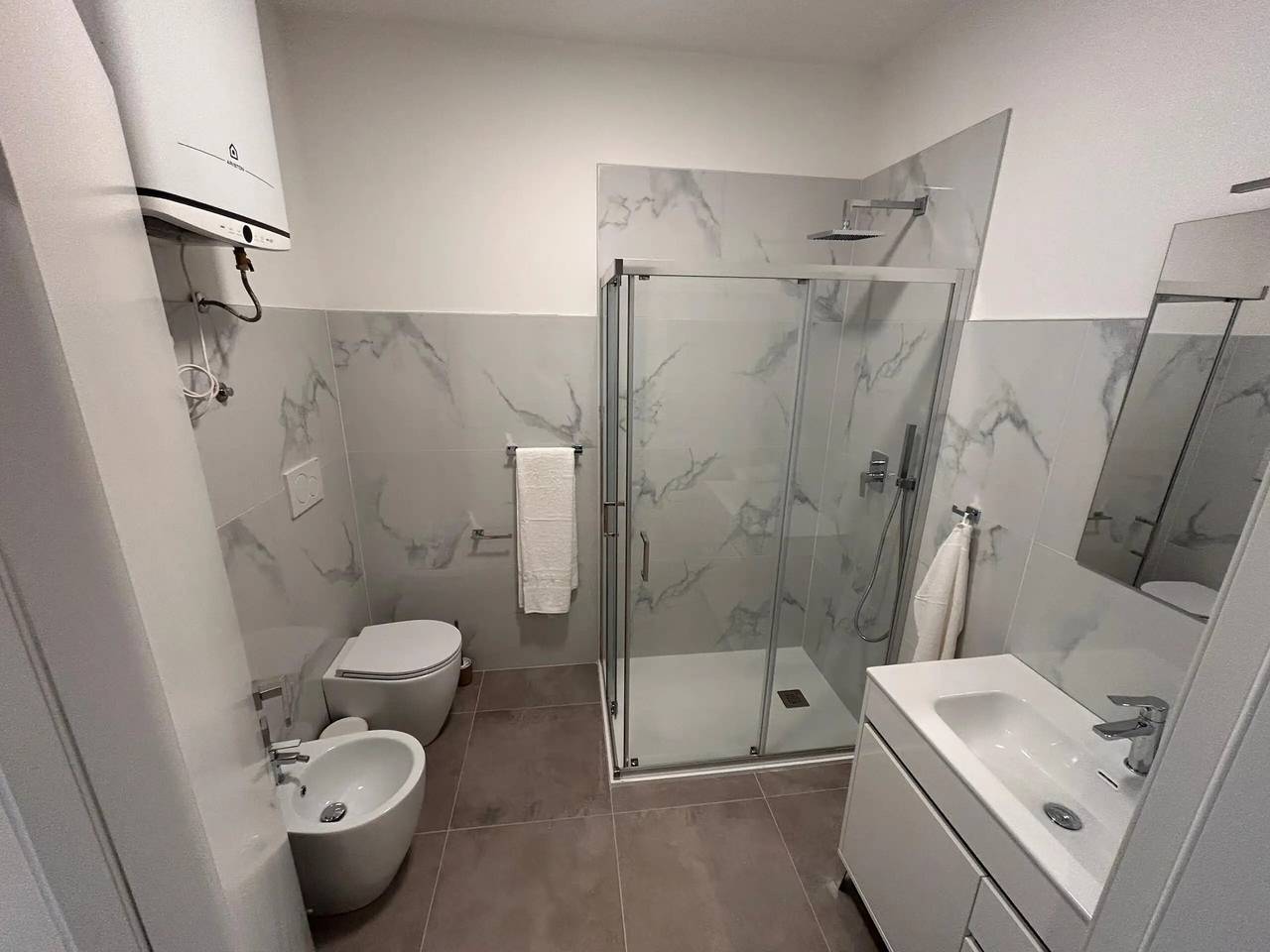 Ganze Wohnung, Apartment „Verdi“ mit Wlan und Klimaanlage in Görz, Karst