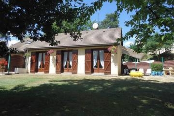 Gîte pour 5 personnes, avec jardin à Marcillac-la-Croisille