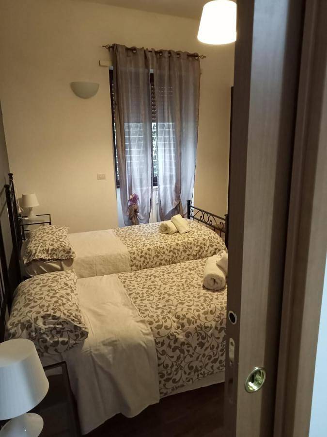 Chambre d’hôte pour 2 personnes, avec Balcon et Jardin à Vatican - 4