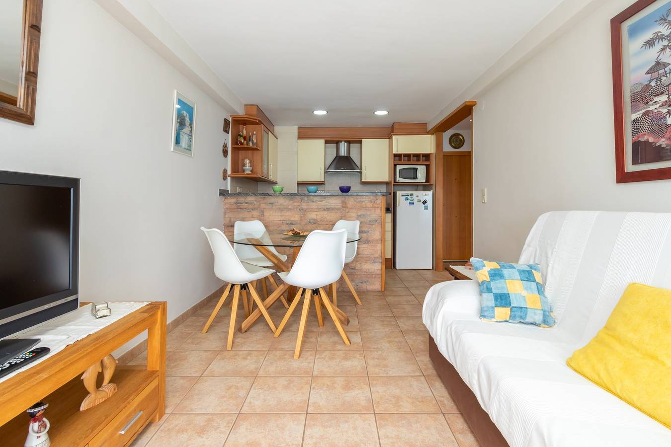 Apartamento entero, Apartamento 'Sun Tower' con vistas al mar, balcón y Wi-Fi in Platja d'Aro, Costa Brava