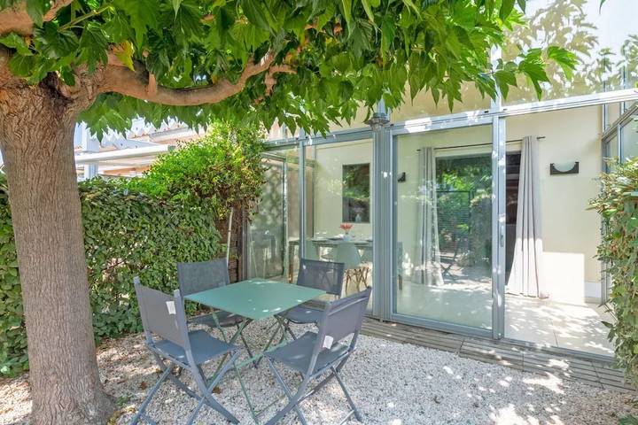 Ferienhaus für 2 Personen, mit Terrasse und Garten