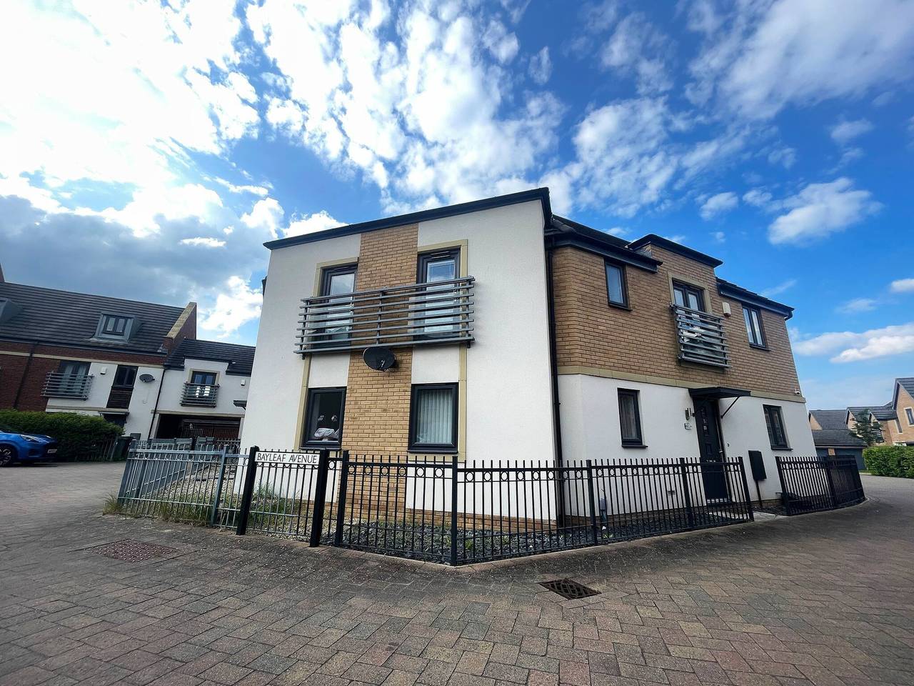 Hampton 3-bedroom Luxury Escape With Parking in Hampton Hargate and Vale, Peterborough