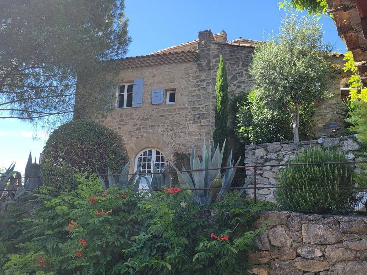 La bastide sous les tours - chambres d'hôtes de charme in Grane, Région de Die