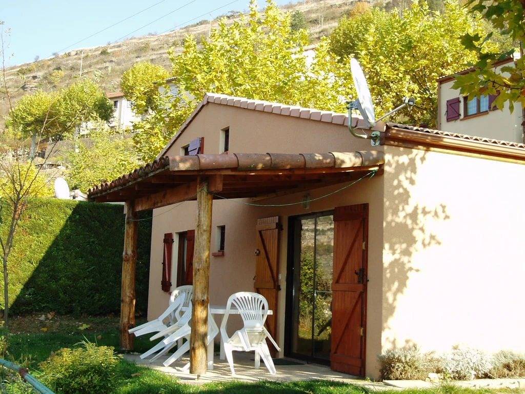 Zecamping 4* familial piscine pet friendly chalet Tv Bbq clim 45m2 in Saint-Rome-de-Tarn, Parc naturel régional des Grands Causses