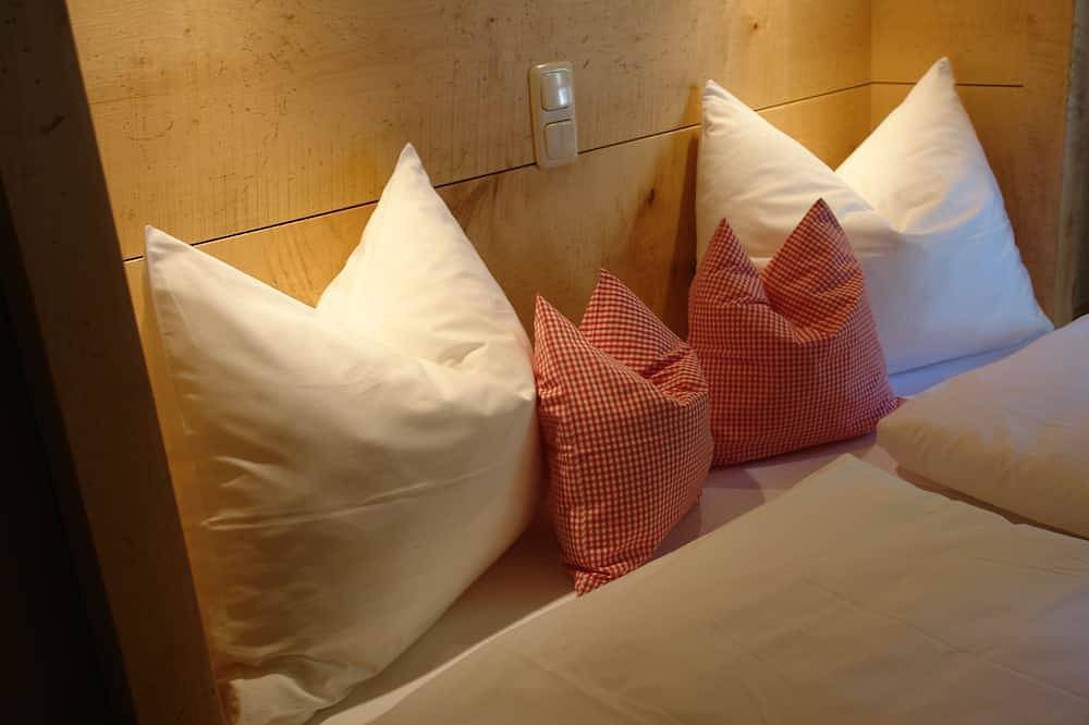 Ganze Wohnung, Ferienwohung Turmpalais im Turm zu Schloss Schedling nahe dem Chiemsee in Trostberg, Landkreis Traunstein