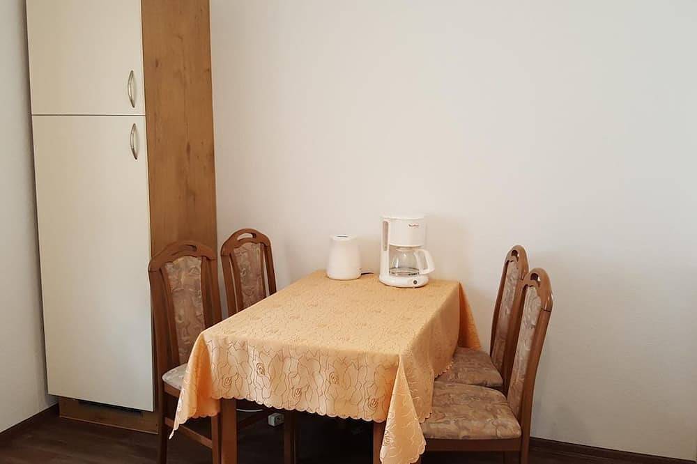 Ganze Wohnung, Ferienwohnungen Angela/ 1-Bettwohnung - 1-Bettwohnung in Bad Marienberg, Westerwald