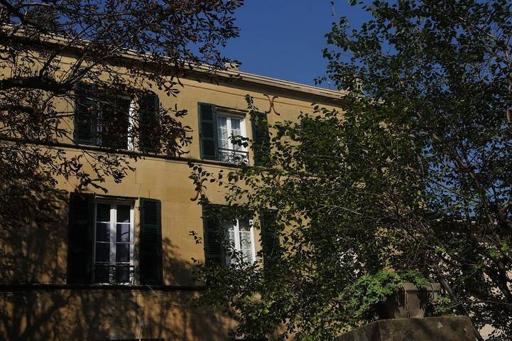 Appartement entier, 1 bedroom apartment in eyguieres gite vue sur parc in Eyguières, Région d'Arles