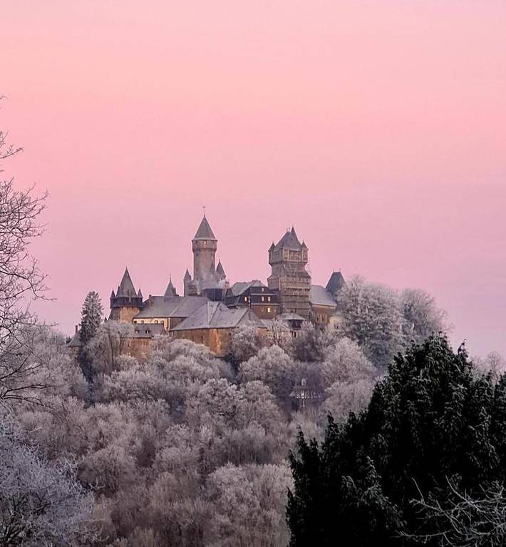 Ferienwohnung für 2 Personen, mit Garten und Ausblick sowie Sauna und Pool in Lahntal-Westerwald
