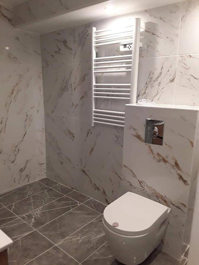 Appartement de vacances entier, Studio vu le jardin in Maurepas, Yvelines
