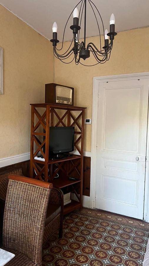 Location de vacances pour 3 personnes, avec terrasse à Charbonnières-les-Bains - 4