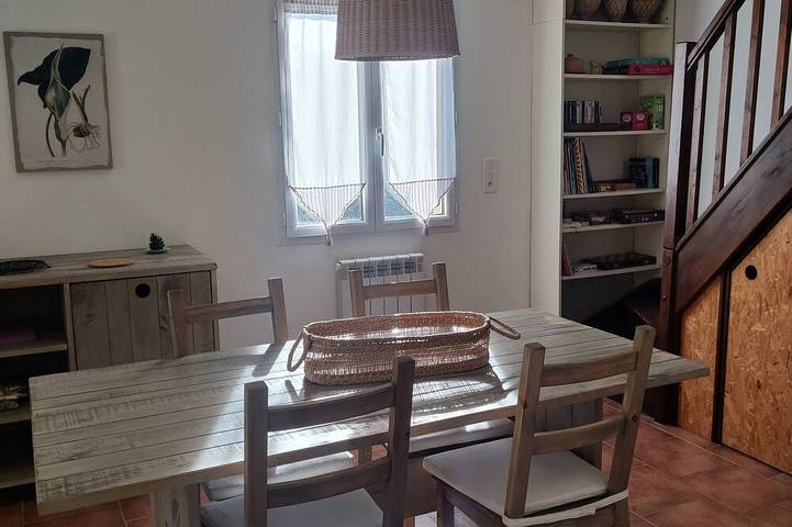 Location de vacances pour 4 personnes, avec Terrasse à Lieuran-Cabrières