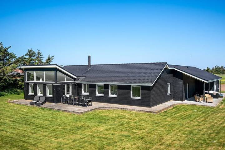 Ferienhaus für 14 Personen, mit Sauna und Whirlpool, mit Haustier in Houvig