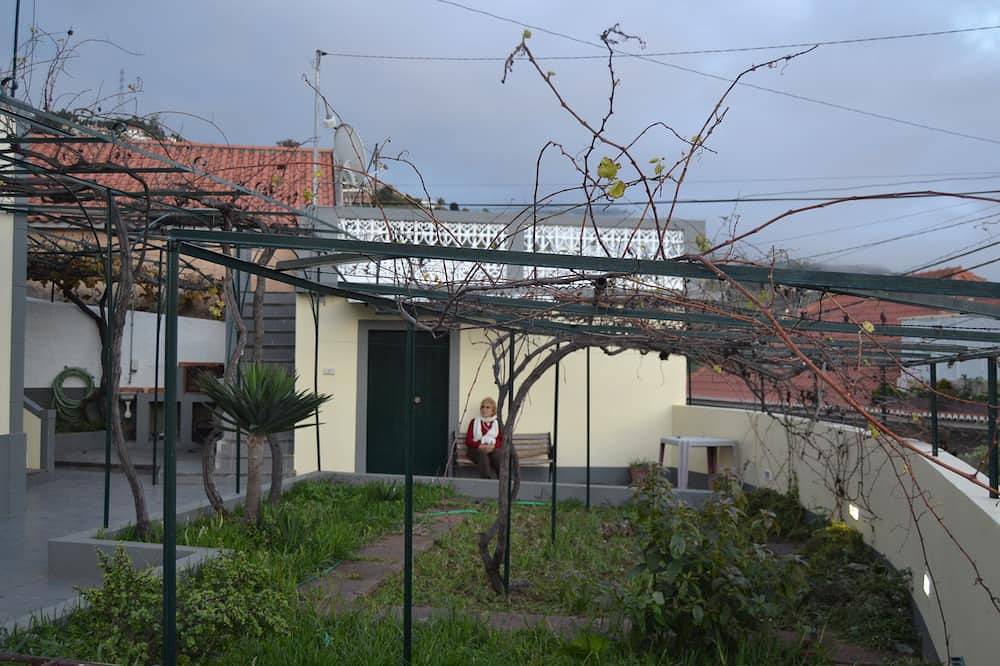 Ganze Wohnung, Studio Rc Berg und Meerblick in Pináculo, Ponta do Sol
