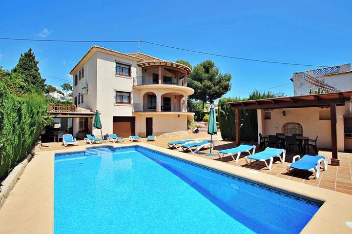 Villa für 12 Personen, mit Garten und Balkon - 1