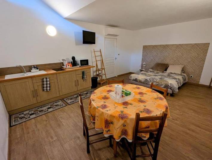 Gîte pour 2 personnes, avec jacuzzi ainsi que jardin et sauna, animaux acceptés dans Ognes