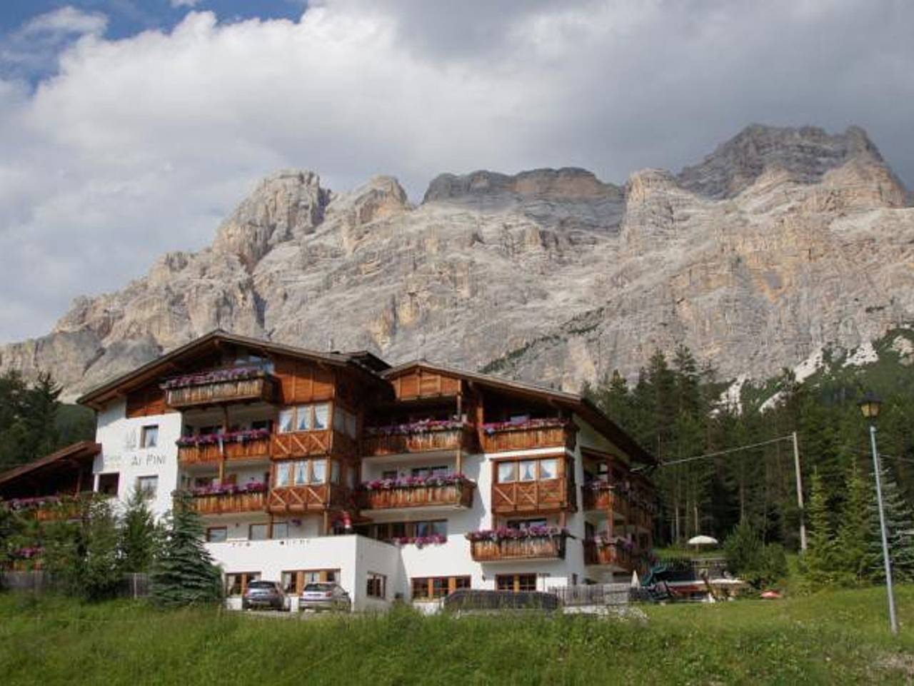 Ganze Ferienwohnung, Garni Ciasa Ai Pini - Wohnung für 2/3 Personen in San Cassiano, Abtei