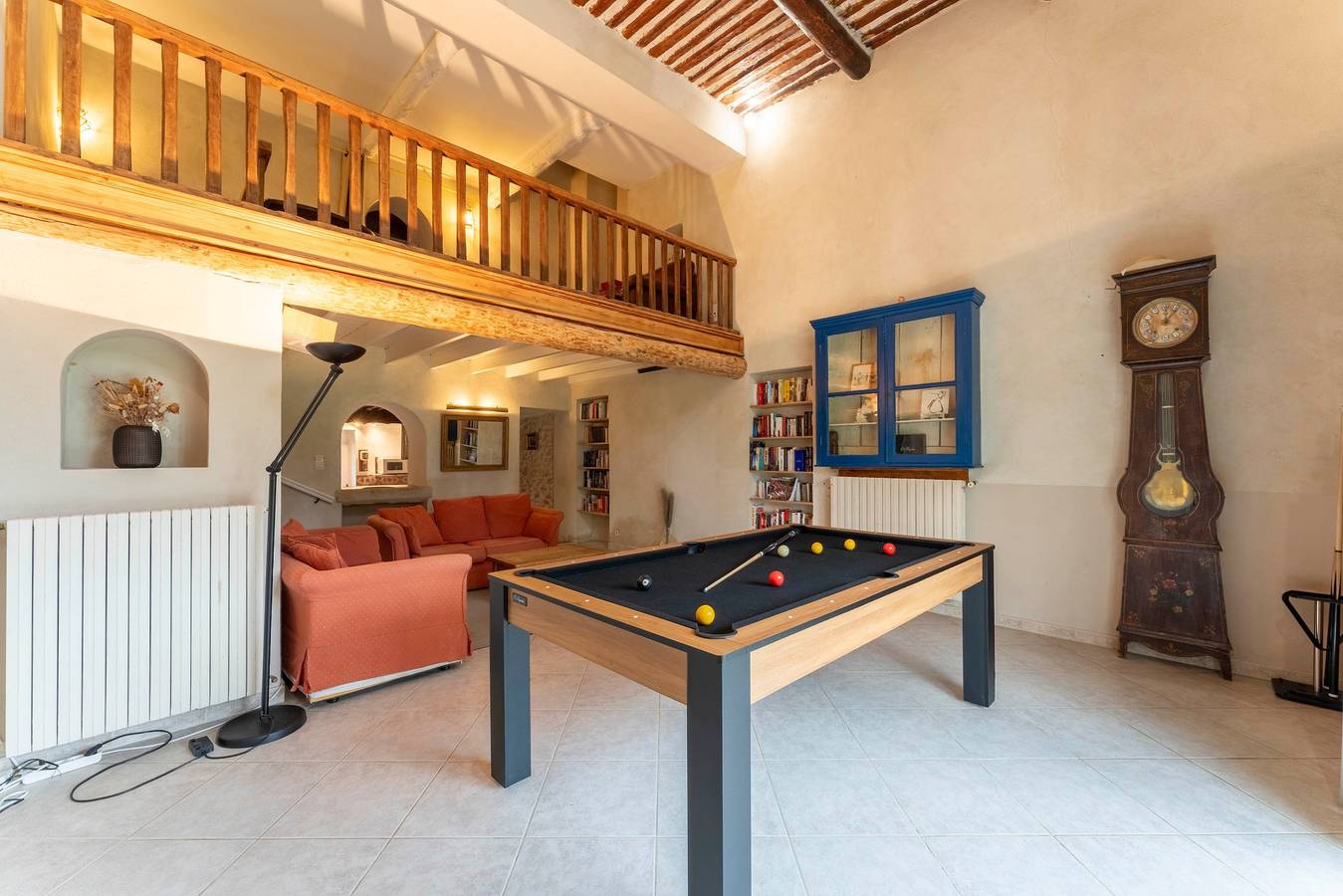 Maison de vacances 'Le Mas Saint Pierre' avec terrasse privée, jardin privé et Wi-Fi in Cabannes, Région d'Arles
