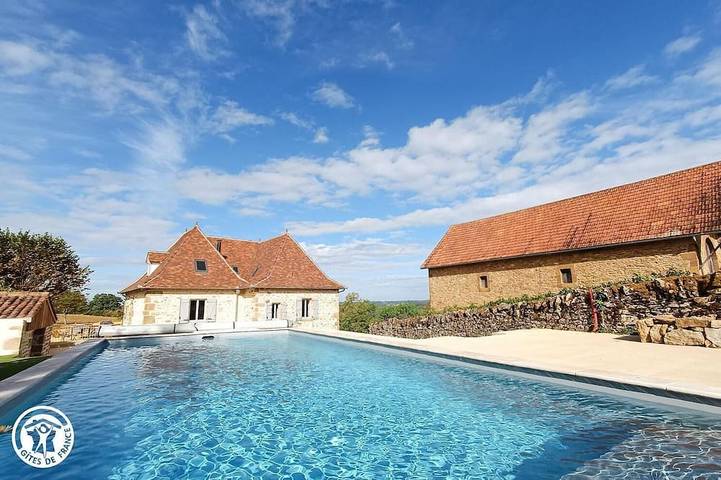 Location de vacances pour 8 personnes, avec Jardin à Figeac