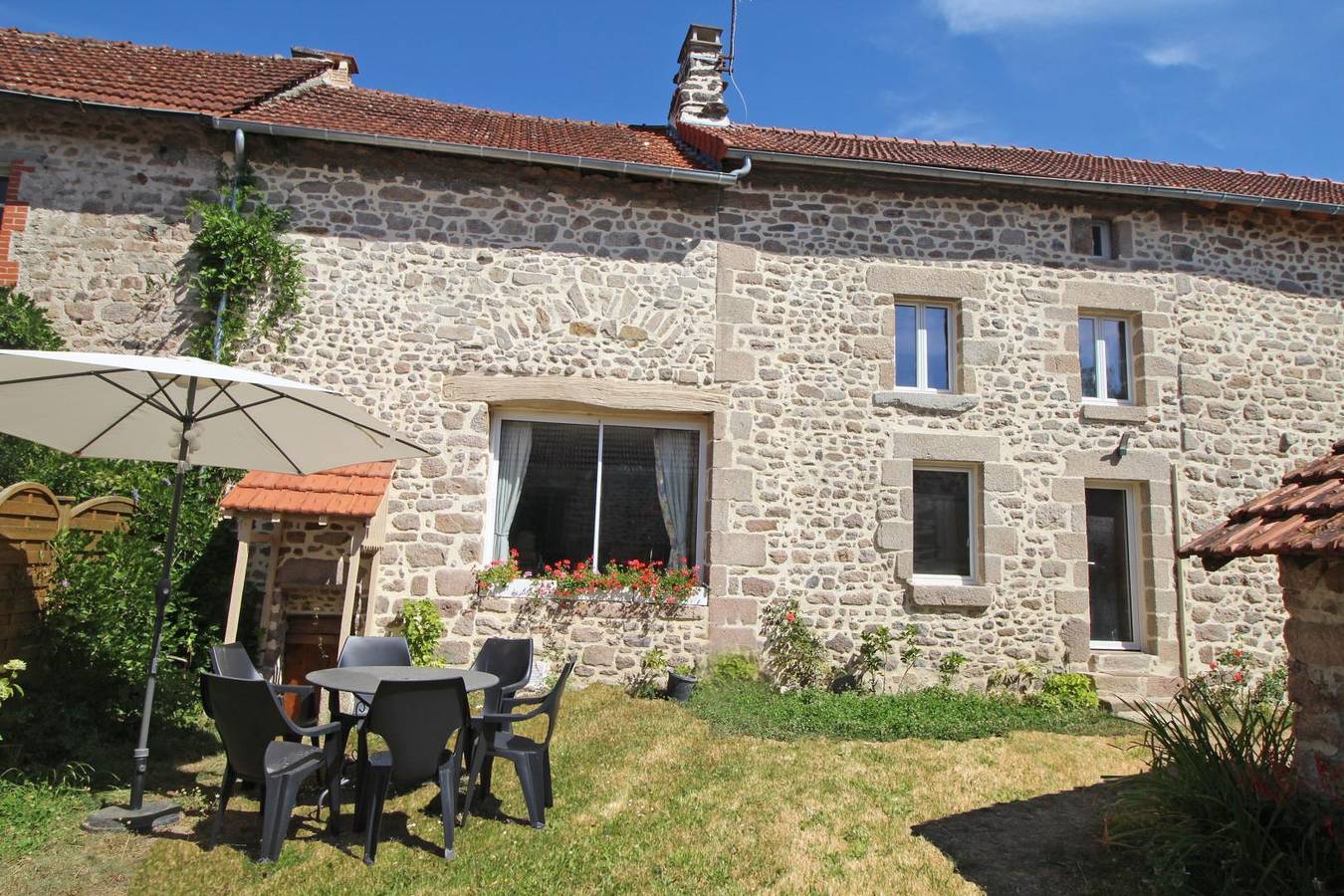 Gîtes du Chatelard 87 in Jabreilles-les-Bordes, Limoges en omgeving