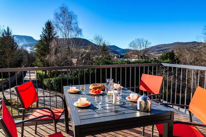 Gîte pour 4 personnes, avec jardin et piscine à La Canourgue