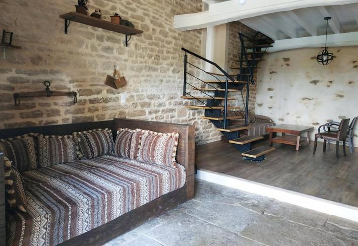Gîte pour 6 personnes, avec vue et jardin à Sombernon