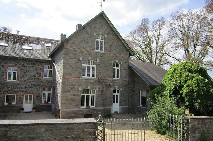 Ferienhaus für 30 Personen, mit Terrasse und Garten - 1
