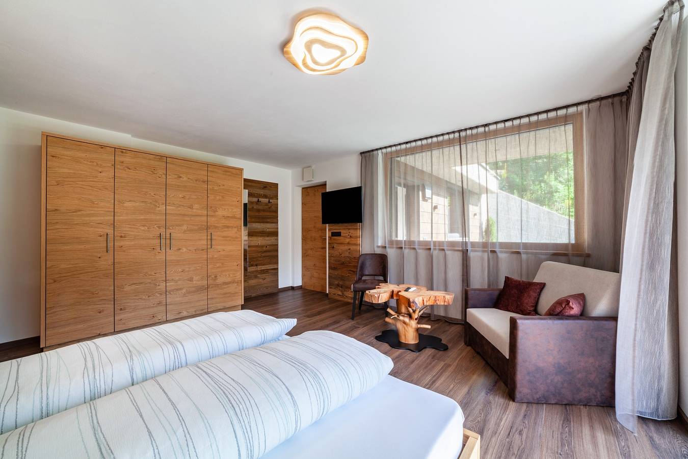 Ganze Wohnung, Ferienwohnung 'Chalet Riad 2' mit Bergblick und Garten bei Meran in Saltaus, St. Martin in Passeier