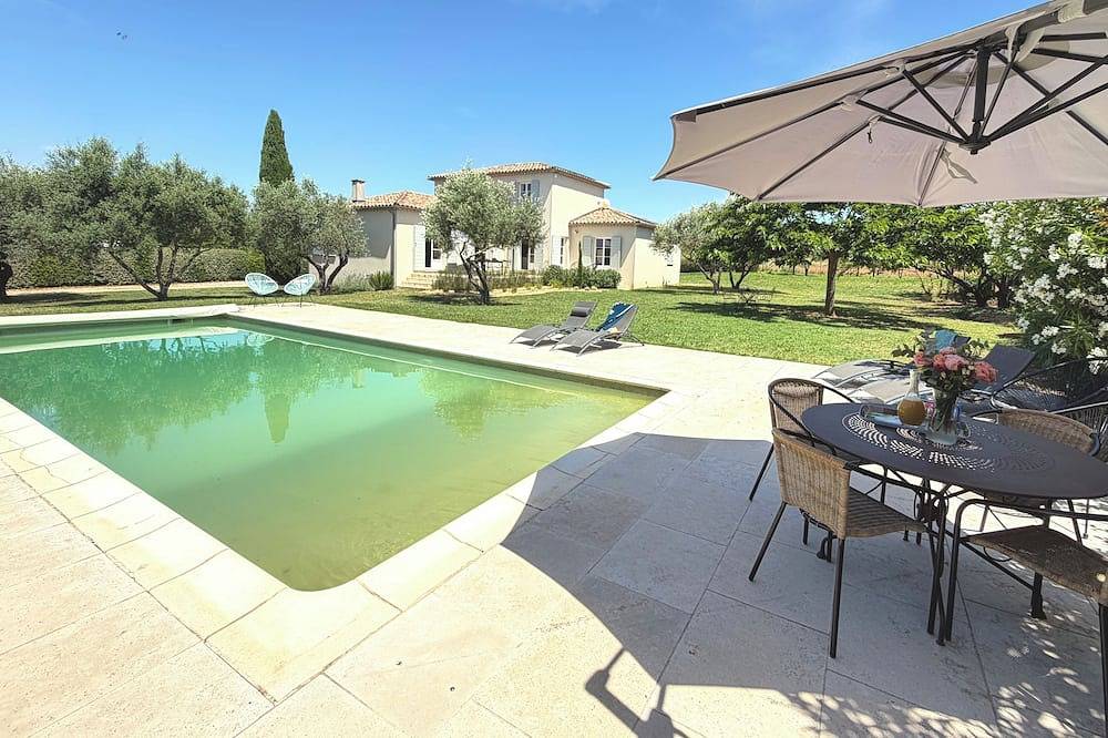 La Colline Villa with Heated Pool in Flaux, Nimes und Umgebung