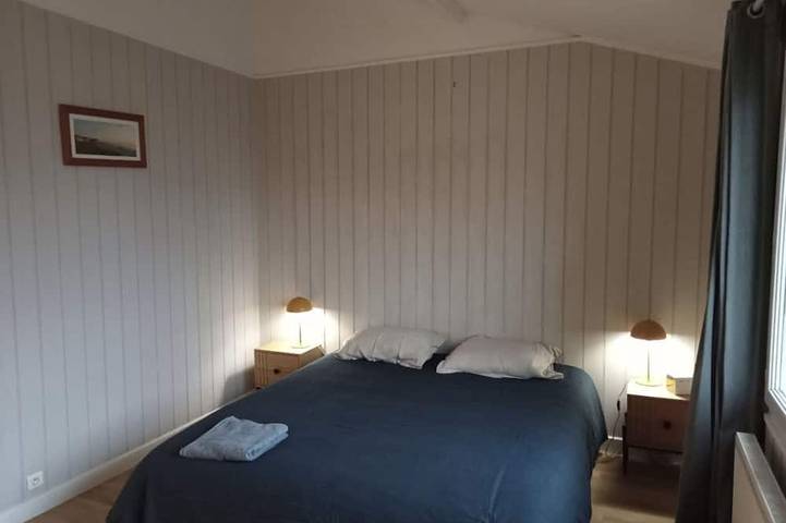 La Scala de Suresnes · 1930s house, garden & piano, 15 min from Paris in Suresnes, Altos del Sena