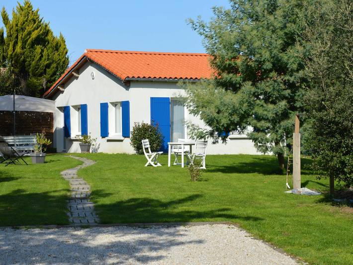 Gîte pour 3 personnes, avec Terrasse et Jardin
