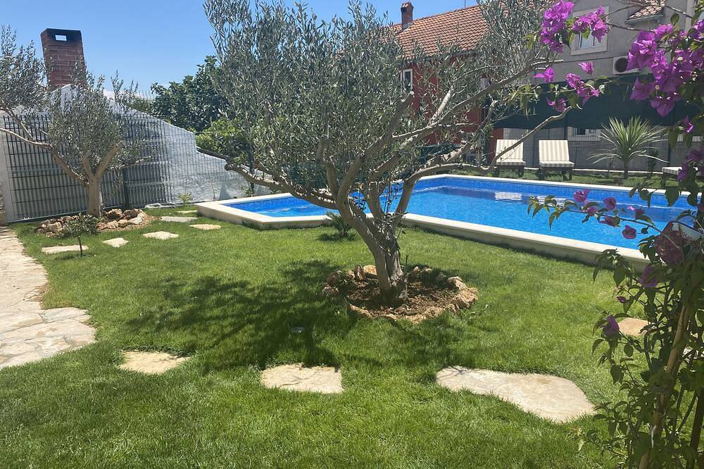 2 bedroom villa in bol in Bol, Brac