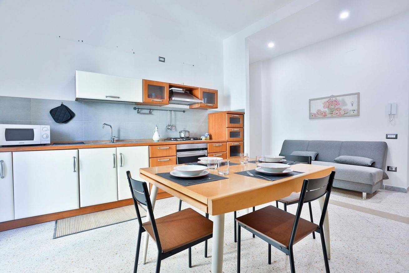Appartement entier, Guesthost - Casa Massimo in Salerne, Côte Tyrrhénienne Campanie