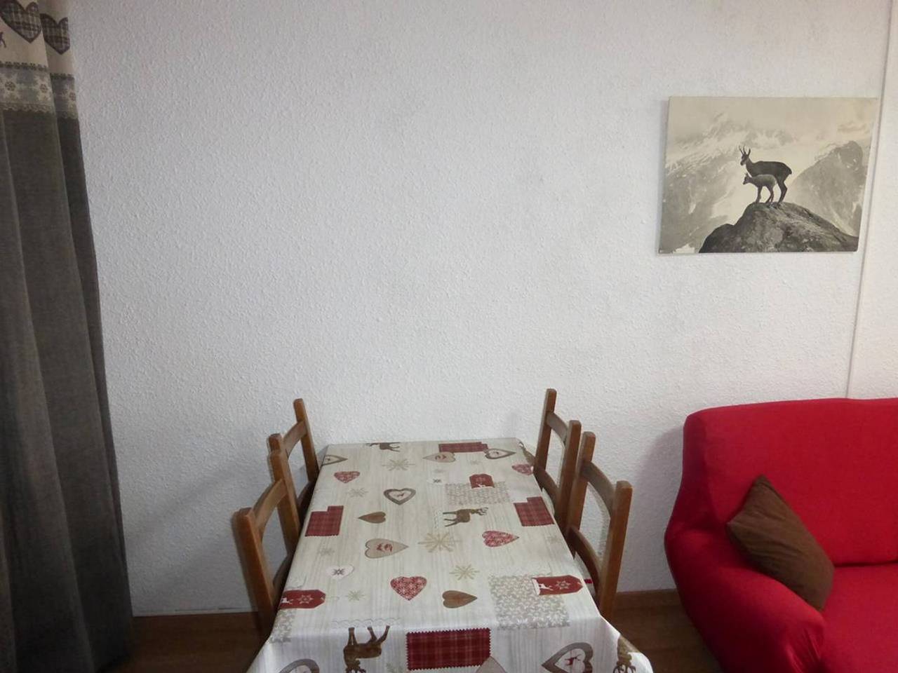 Ganzes Studio, Studio im Zentrum von Sauze mit Balkon in Le Sauze, Enchastrayes