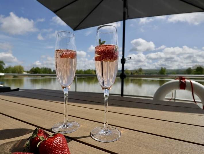 Hausboot für 5 Personen, mit Ausblick und Terrasse in Nordrhein-Westfalen - 2