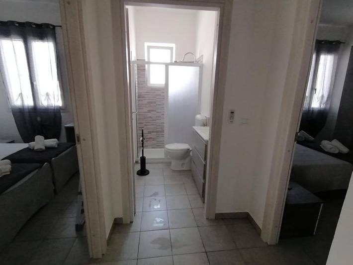 Gîte pour 5 personnes, avec vue et balcon à Lido Marini - 4