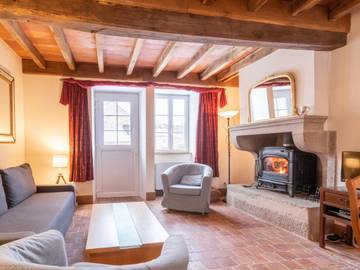 Gîte pour 4 personnes, avec jardin à La Roche-en-Brenil